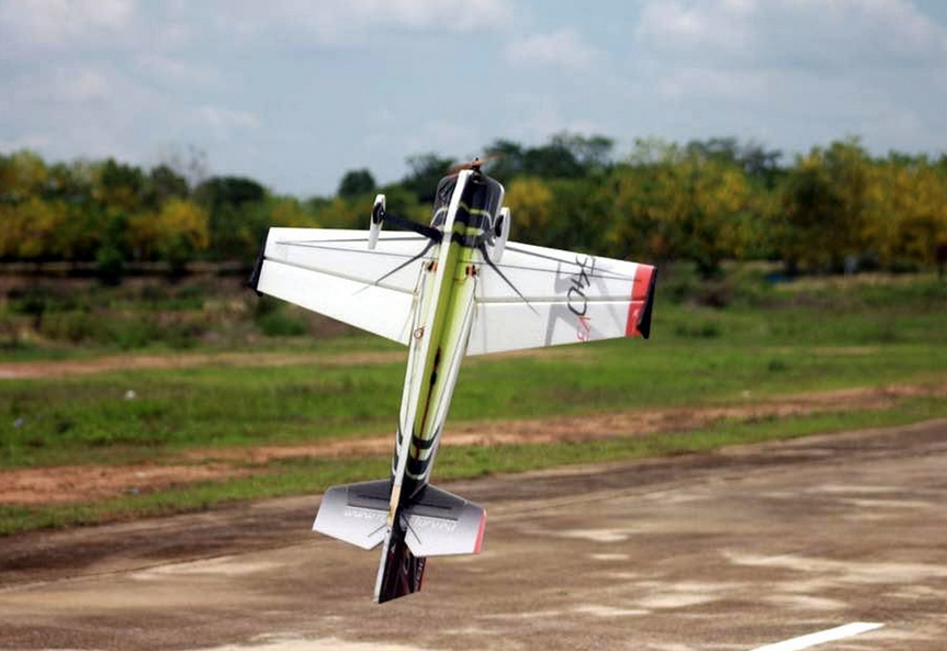 Edge 540 V3 XL Vert 1060mm Rc Factory  Voltige